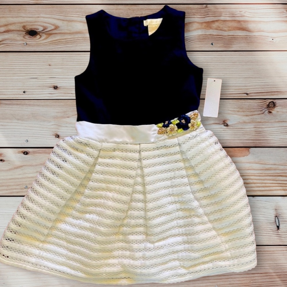 🏷 Navy and White Dress NWT Size - 5/6